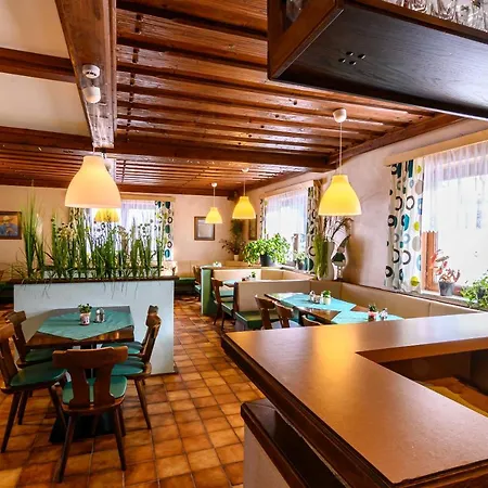 Hotel Familien Und Jugendhotel Gstemmerblick 3*