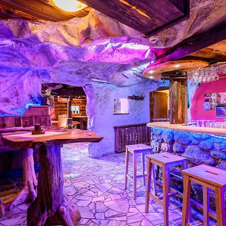 Familien Und Jugendhotel Gstemmerblick 酒店 3*