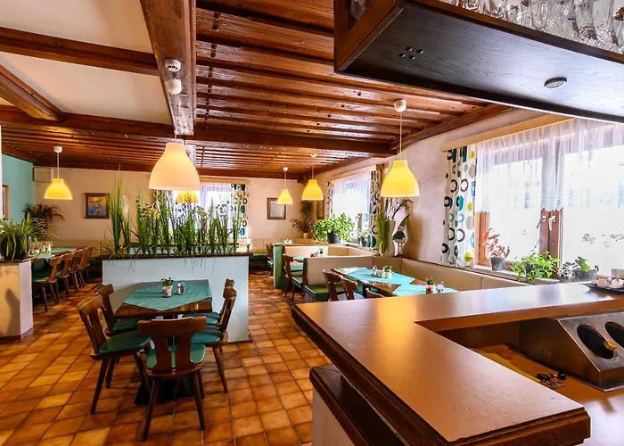 Hotel Familien Und Jugendhotel Gstemmerblick 3*