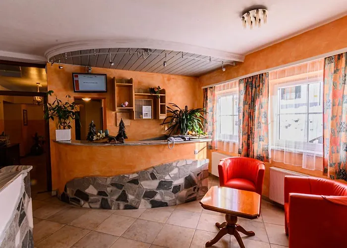 Familien Und Jugendhotel Gstemmerblick 3*