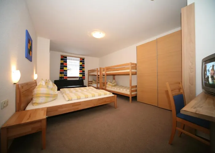 Familien Und Jugendhotel Gstemmerblick