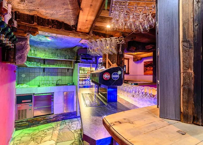 Familien Und Jugendhotel Gstemmerblick 3*