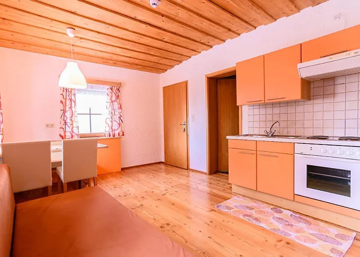 Familien Und Jugendhotel Gstemmerblick 3*